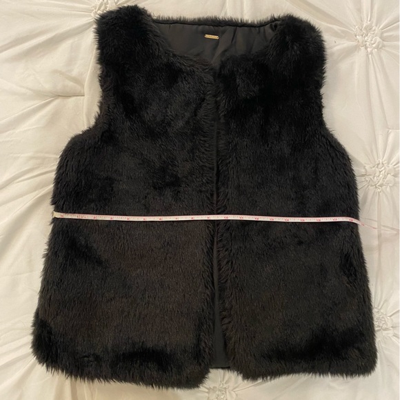 ALDO Faux Fur black Vest - Picture 5 of 7